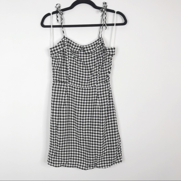 Cupcakes and Cashmere Eddie Gingham Dress Black 0 - Picture 2 of 11